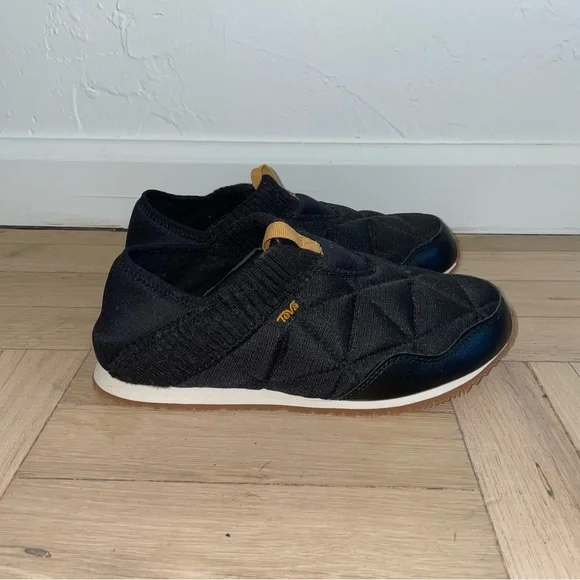 Teva ReEmber Quilted Slip-On Sneaker Slippers - Picture 5 of 11